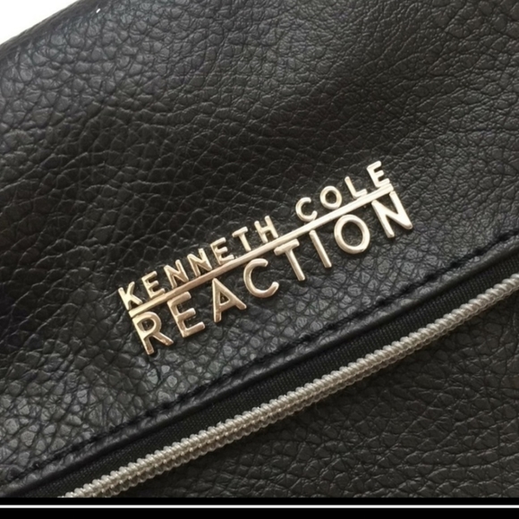 Kenneth Cole Cross body leather purse black - Picture 4 of 4